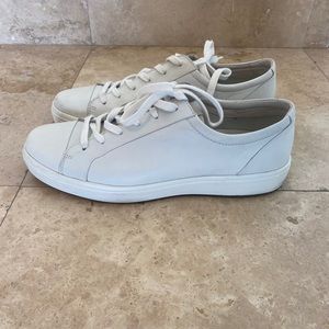 Ecco Men’s White Sneakers. Size 10.5